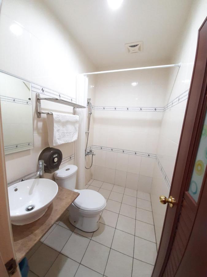 墾丁大街 皇佳旅店 Apartment Luaran gambar